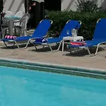 Spacious 3 Bedroom Private Pool פאפוס