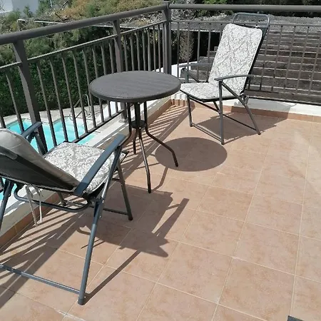 Vilă Spacious 3 Bedroom Private Pool *