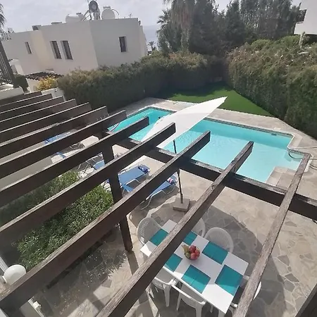 Spacious 3 Bedroom Private Pool