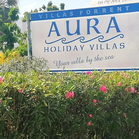 Spacious 3 Bedroom Private Pool Villa *