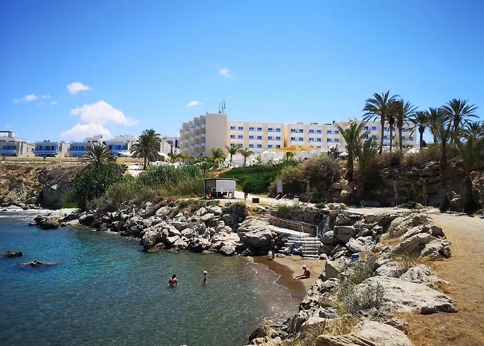 Spacious 3 Bedroom Private Pool Paphos