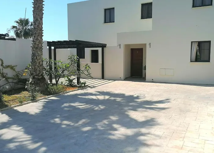 Spacious 3 Bedroom Private Pool Paphos